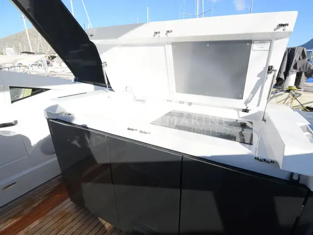 Fairline F Line 33