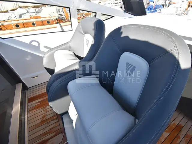 Fairline F Line 33