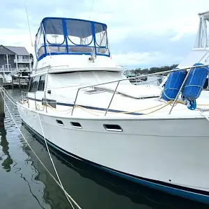 1987 Bayliner 3870 Motor Yacht