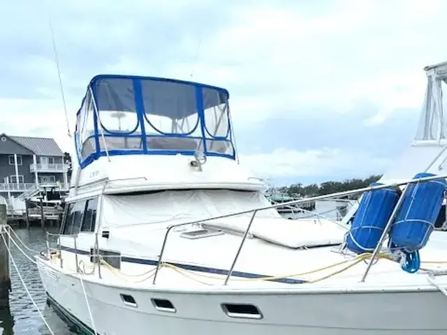 Bayliner 3870 Motor Yacht