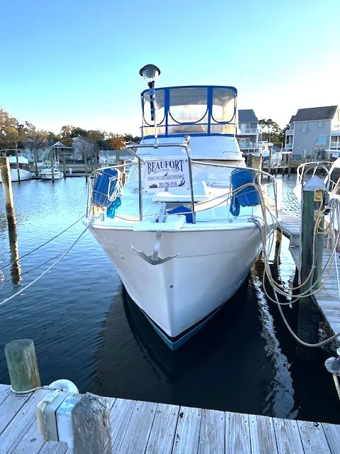 1987 Bayliner 3870 motor yacht