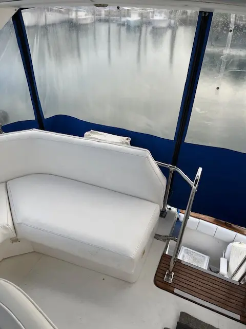 1987 Bayliner 3870 motor yacht