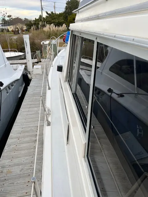 1987 Bayliner 3870 motor yacht