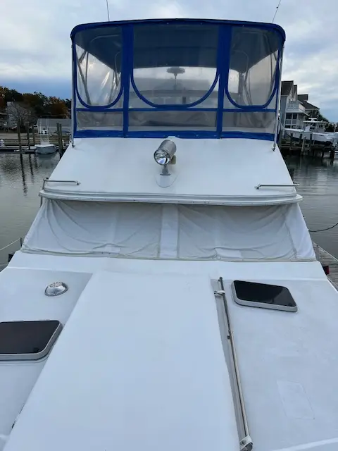 1987 Bayliner 3870 motor yacht