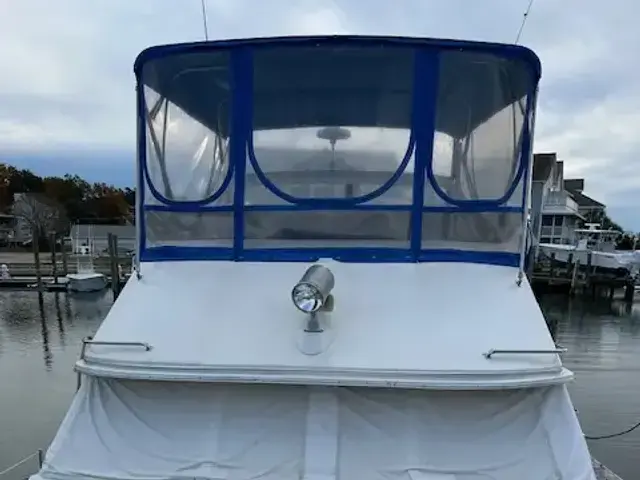 Bayliner 3870 Motor Yacht