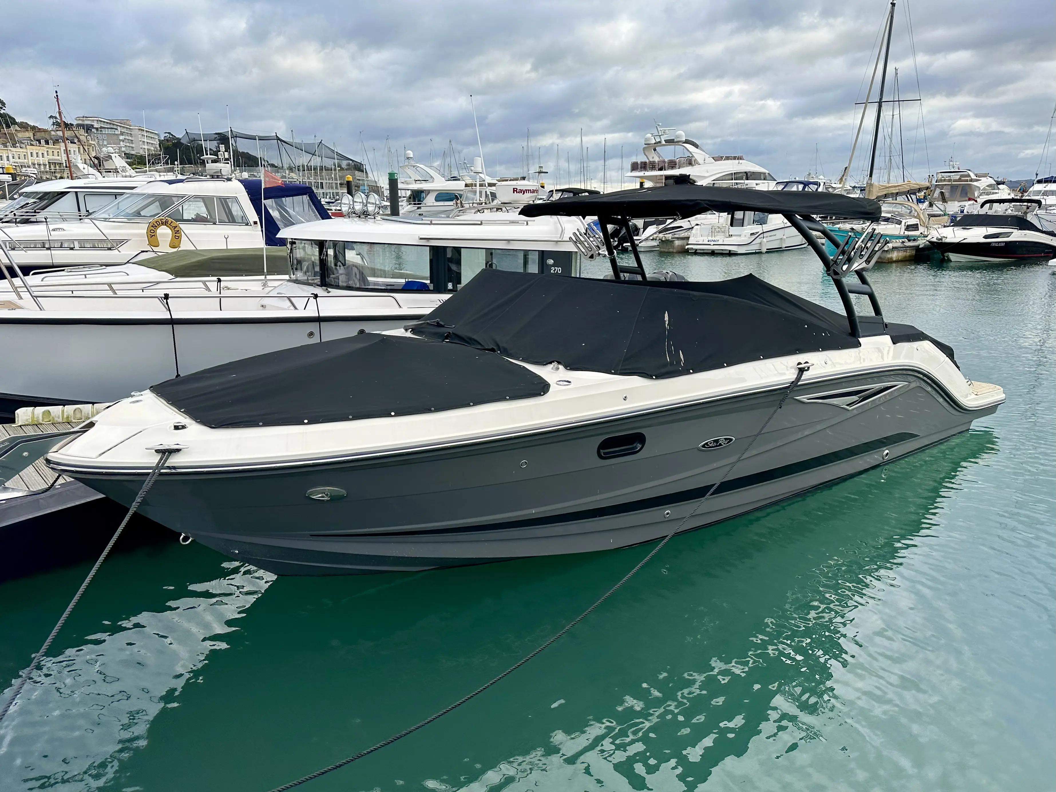 2020 Sea Ray 250 slx