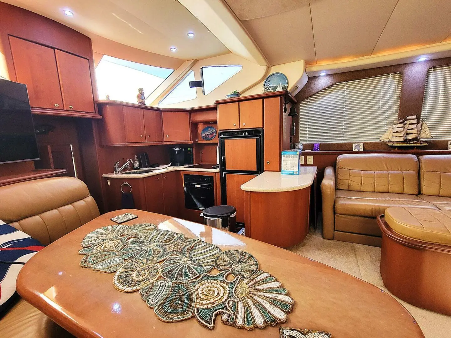 2005 Silverton motor yacht