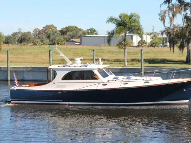 Hinckley Talaria 44 Motor Yacht