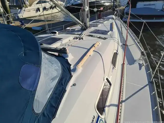 Beneteau Oceanis Clipper 393