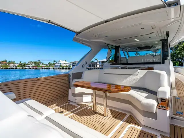 Tiara Yachts