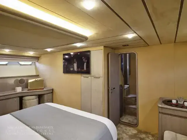 Ferretti Yachts 68