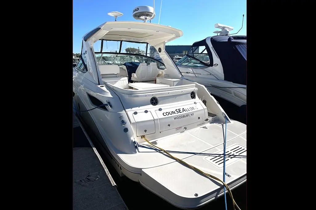 2019 Sea Ray 350 sundancer