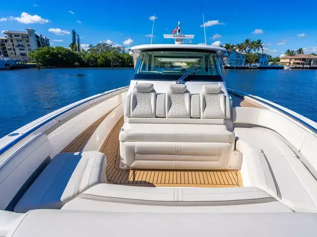 Tiara Yachts