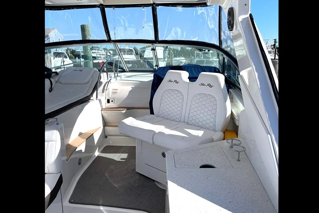 2019 Sea Ray 350 sundancer