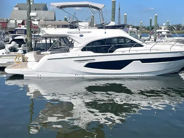 Sessa Marine F42 Flybridge