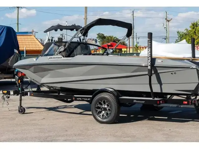 Nautique Ski