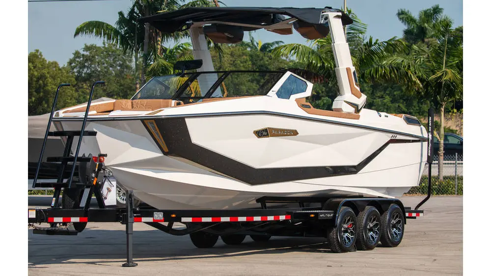 2025 Nautique paragon g25