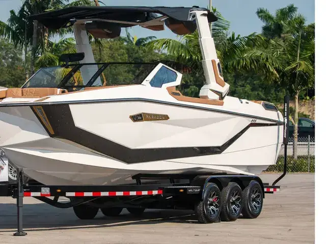 Nautique Paragon G25