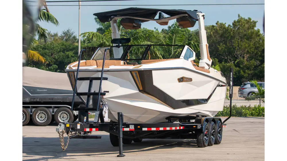 2025 Nautique paragon g25