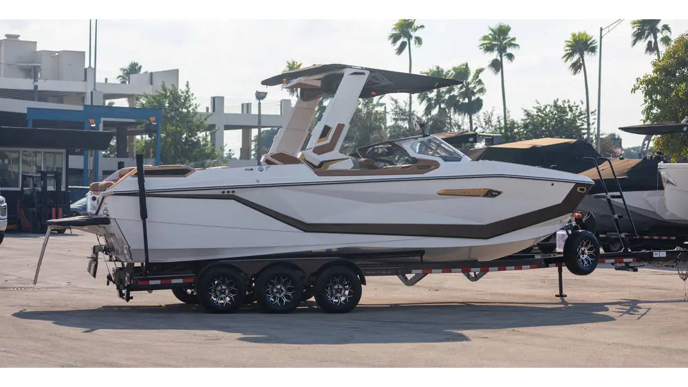 2025 Nautique paragon g25