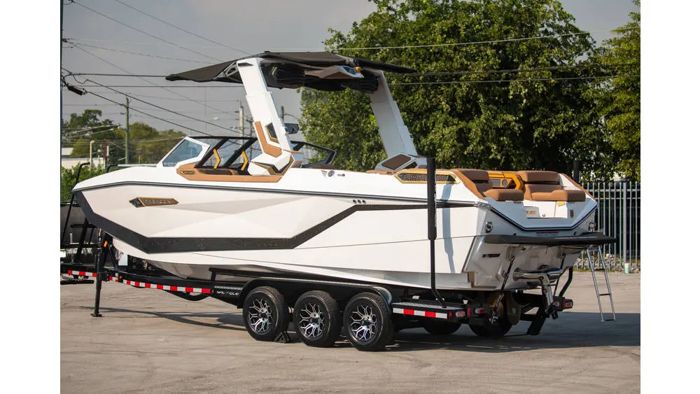 2025 Nautique paragon g25