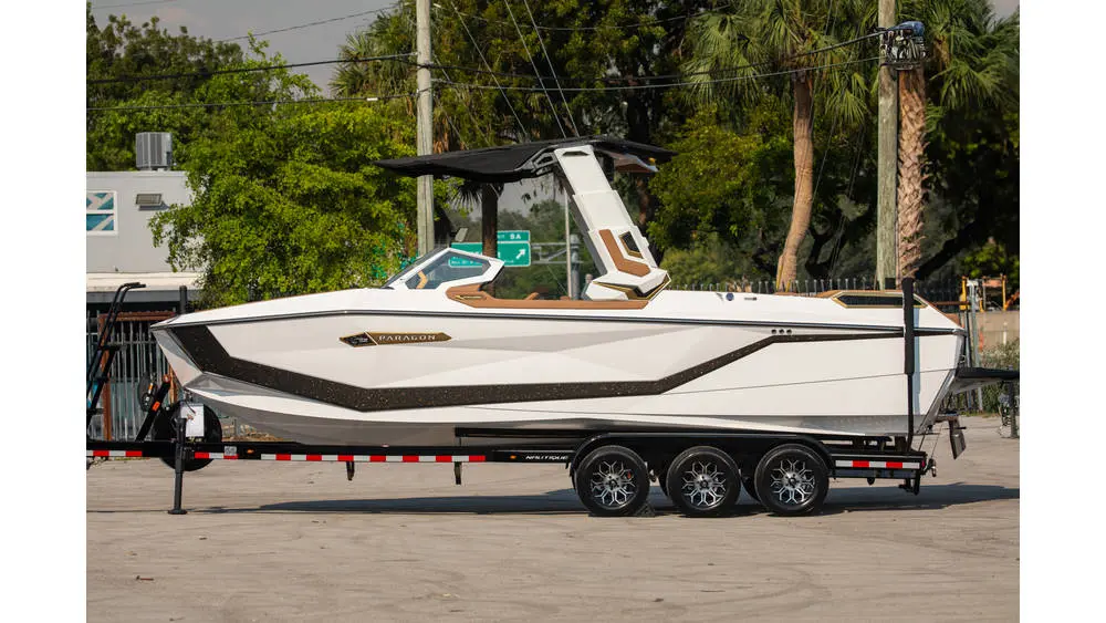 2025 Nautique paragon g25