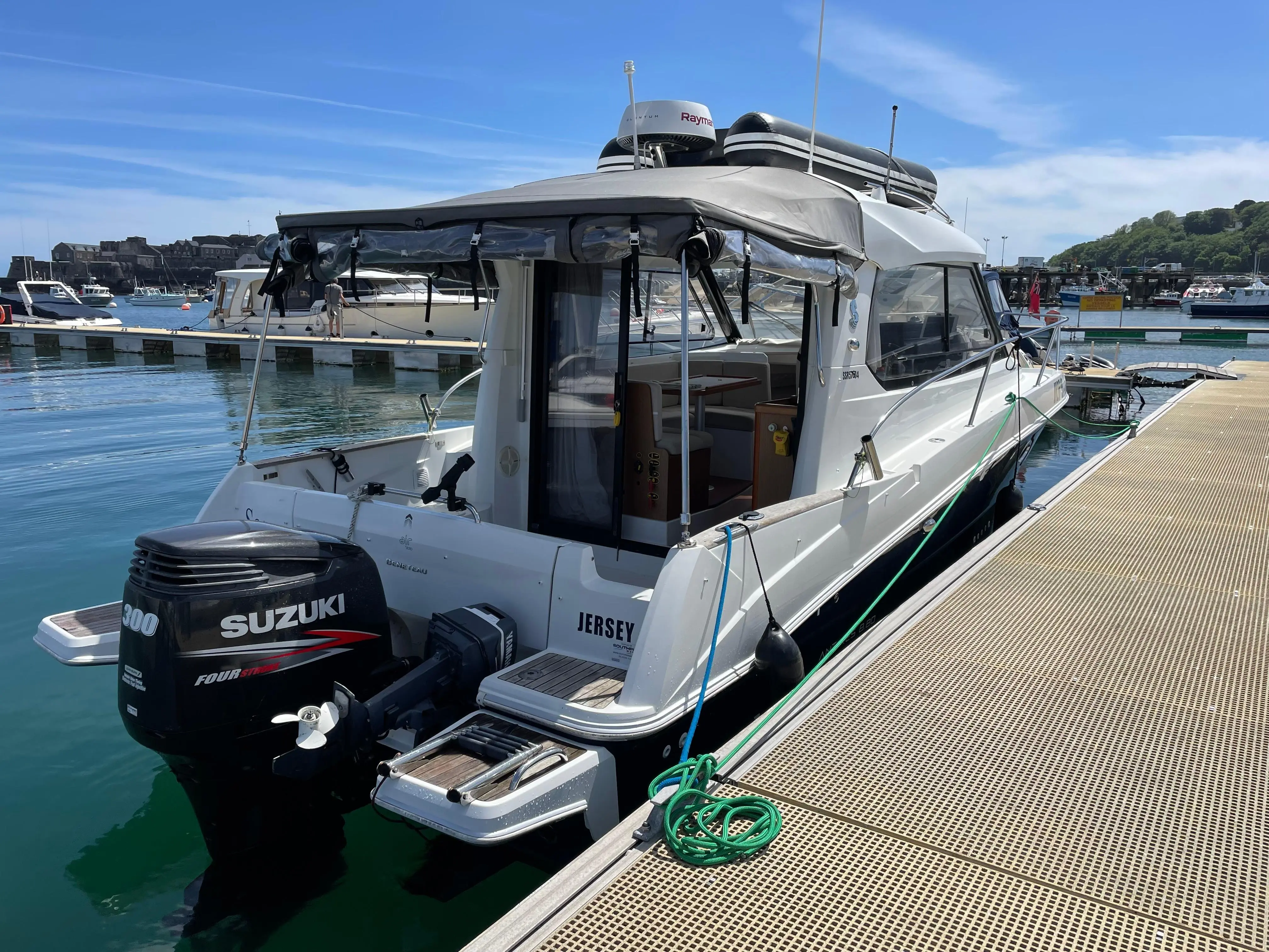 2013 Beneteau antares 880