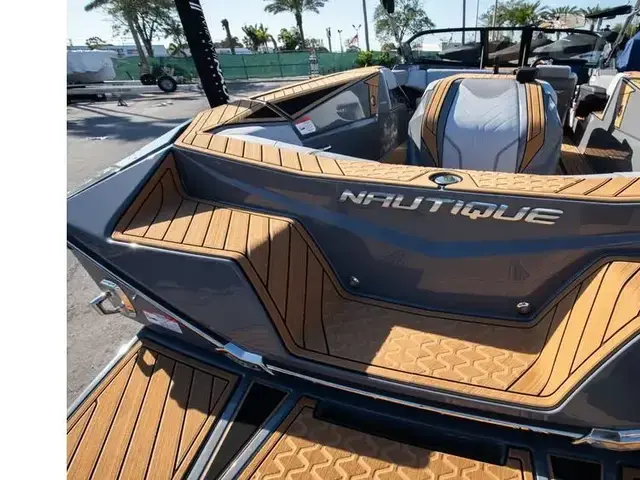 Nautique Ski