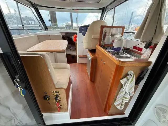 Beneteau Antares 880