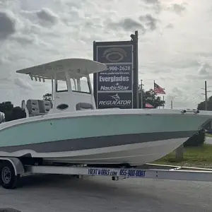 2022 Nauticstar 251 Hybrid