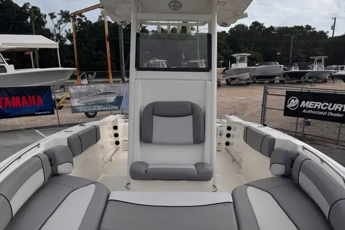 2022 Nauticstar 251 hybrid