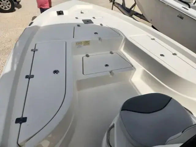 Nauticstar 215 XTS Shallow Bay