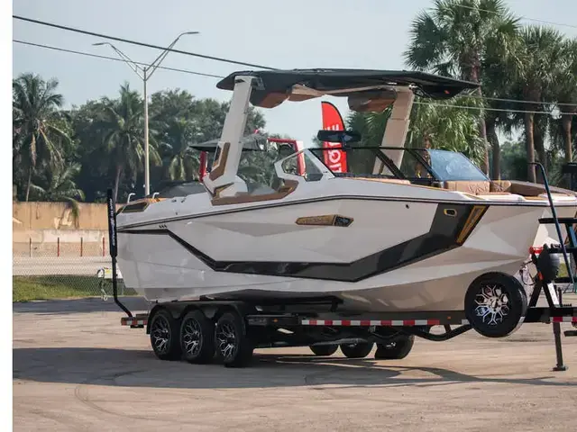 Nautique Paragon G25