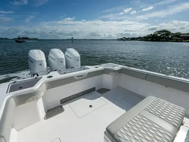 Front Runner 36 Center Console