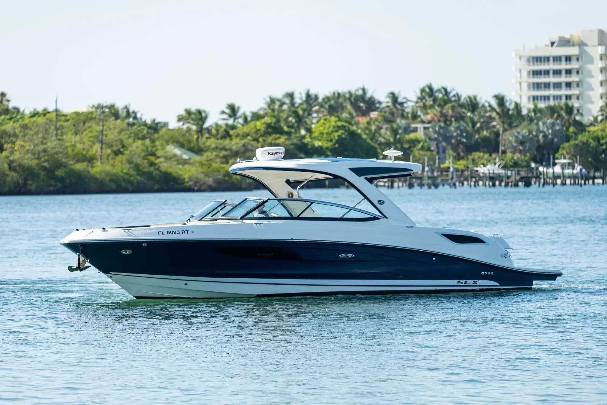 2016 Sea Ray 350 slx