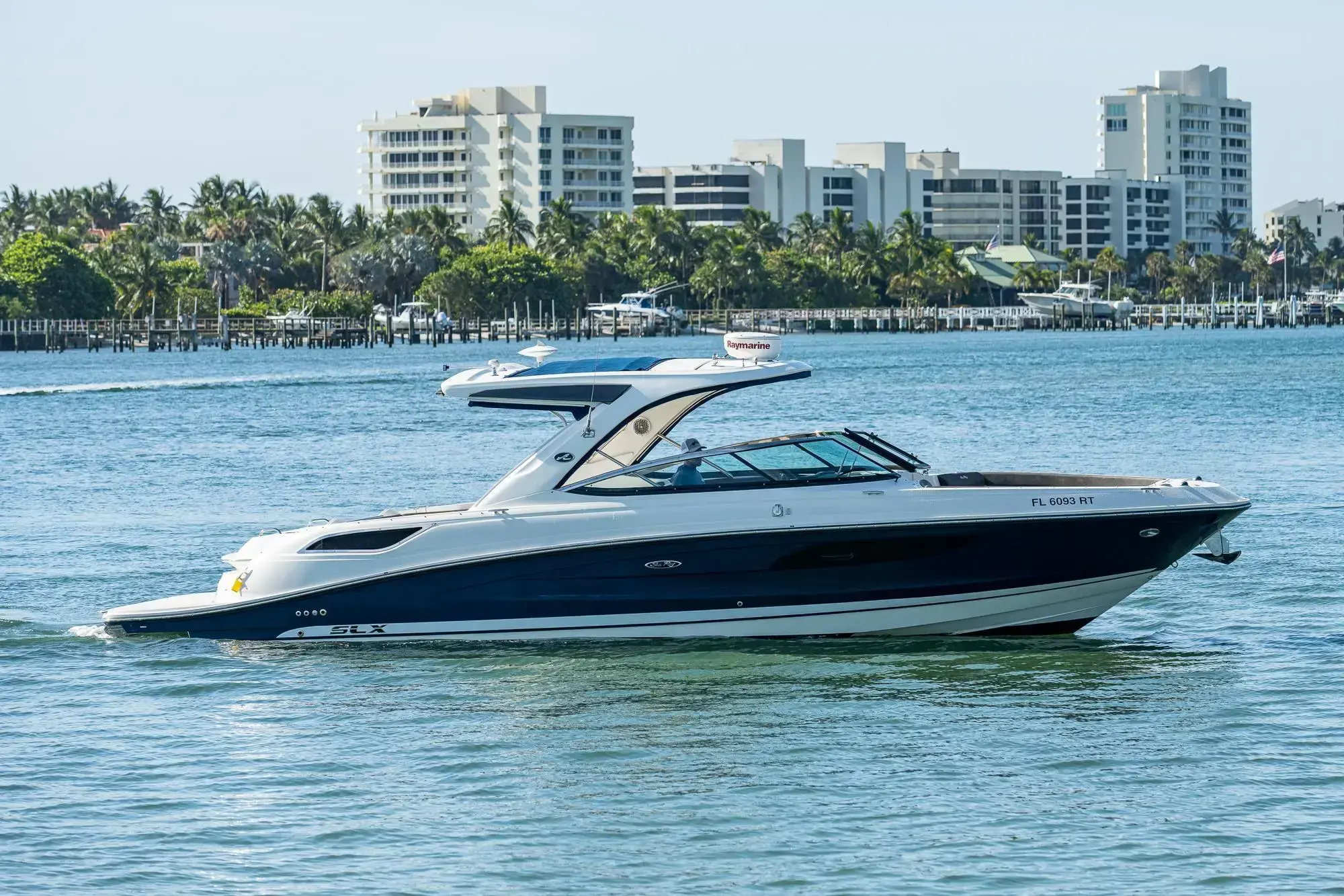 2016 Sea Ray 350 slx