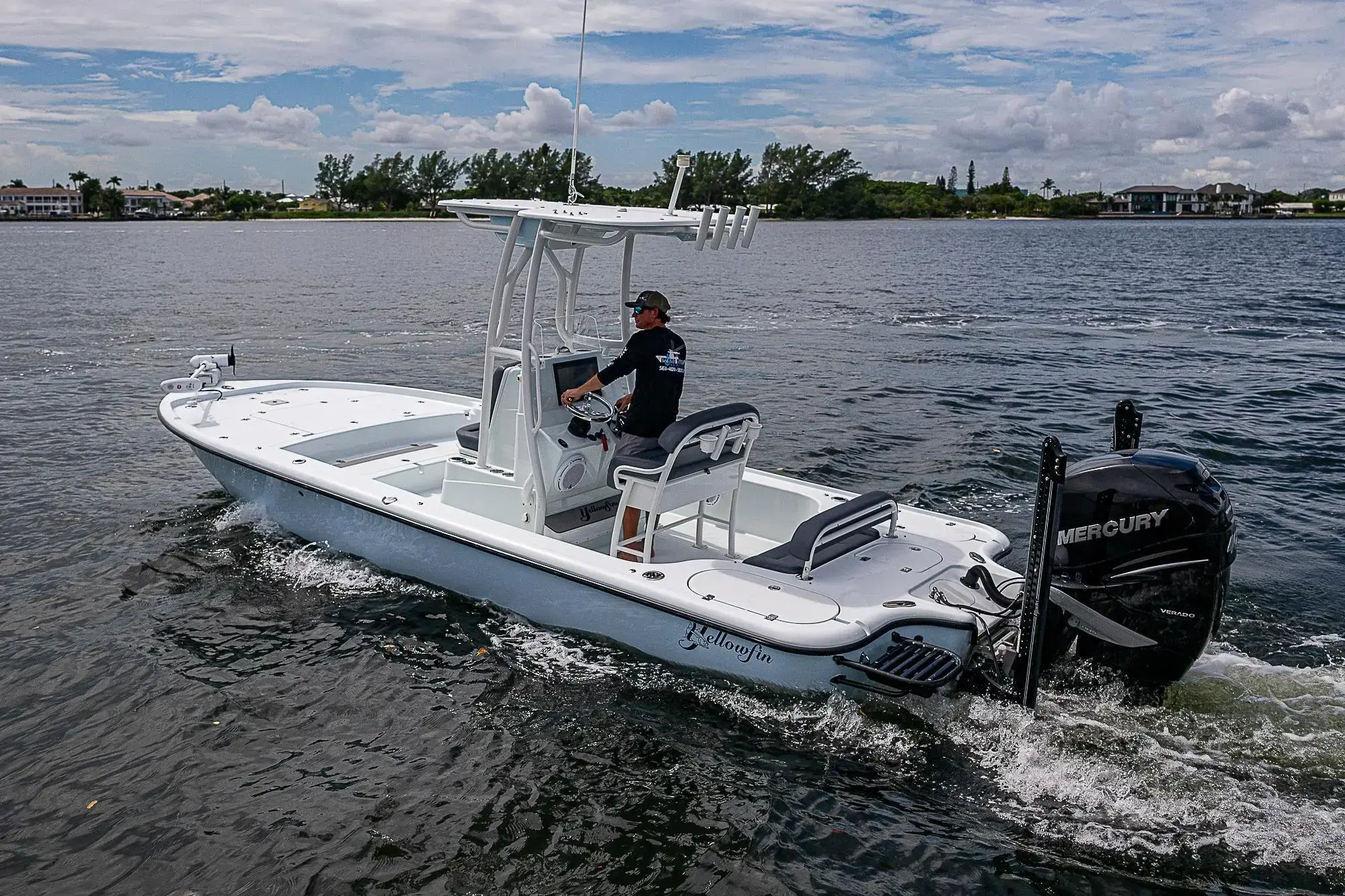 2018 Yellowfin 24 bay ce