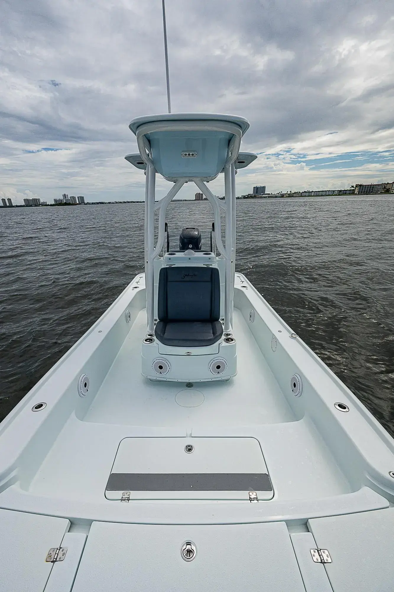 2018 Yellowfin 24 bay ce