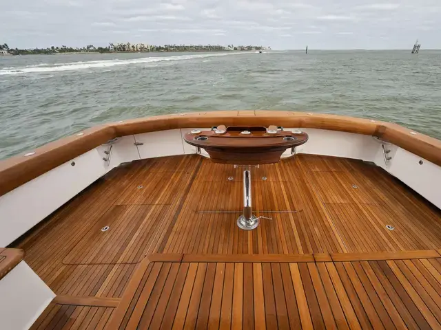 Viking Yachts Sky Bridge