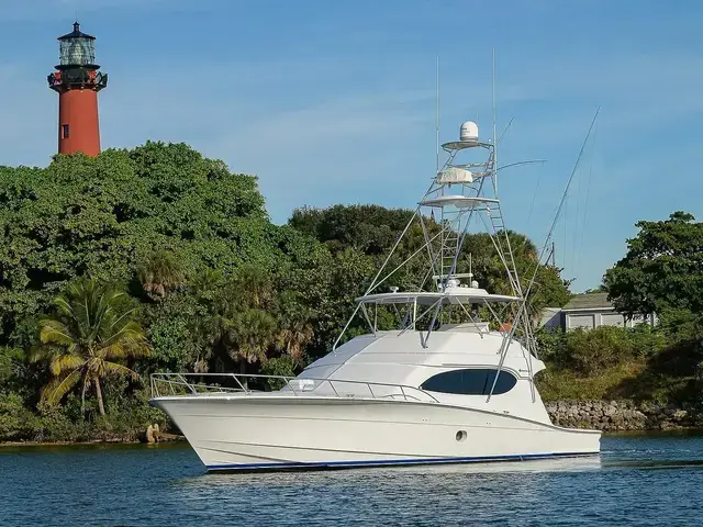 Hatteras 68 Convertible