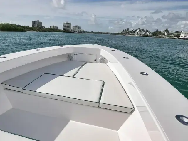 Jupiter 31 Center Console