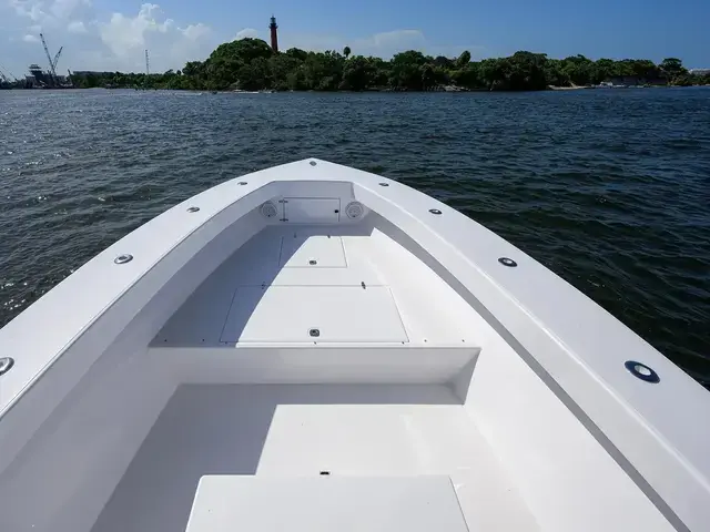 Jupiter 31 Center Console