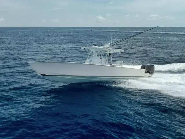 Jupiter 31 Center Console