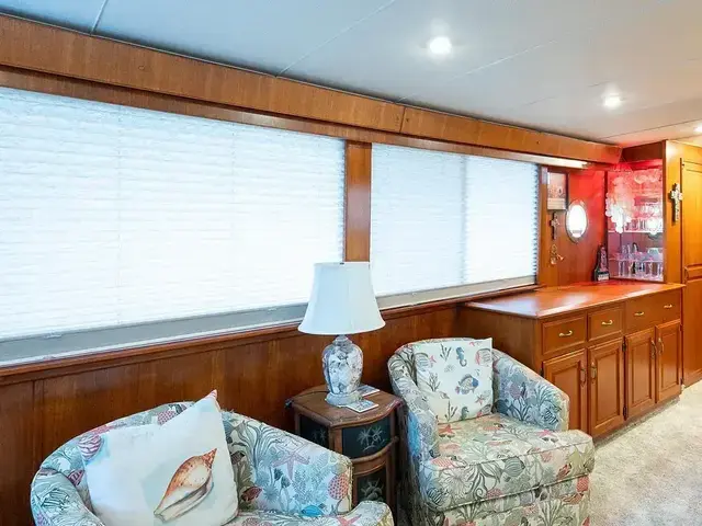 Tollycraft Pilothouse