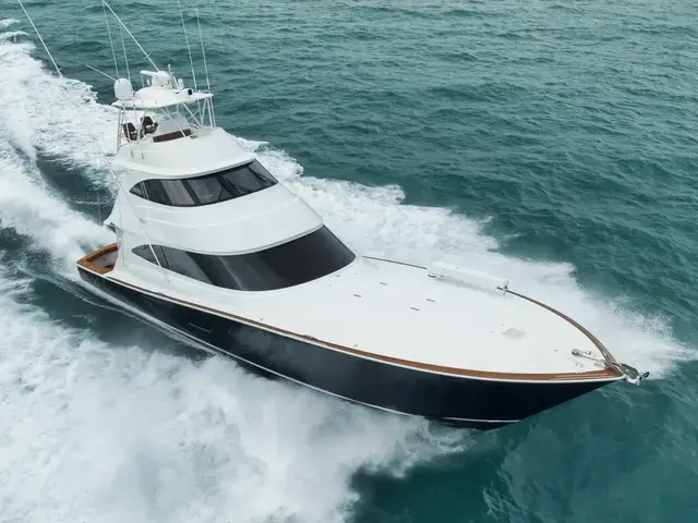 Viking Yachts Sky Bridge