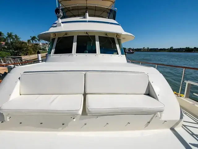 Hatteras 72 Motor Yacht