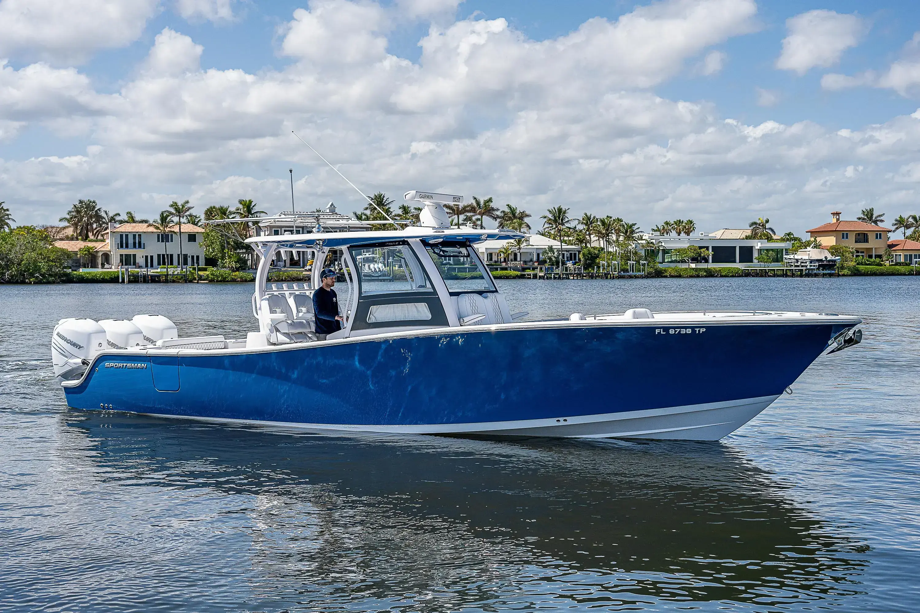 2023 Sportsman open 352 center console