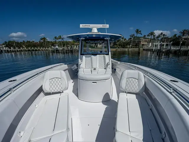 Sportsman Open 352 Center Console