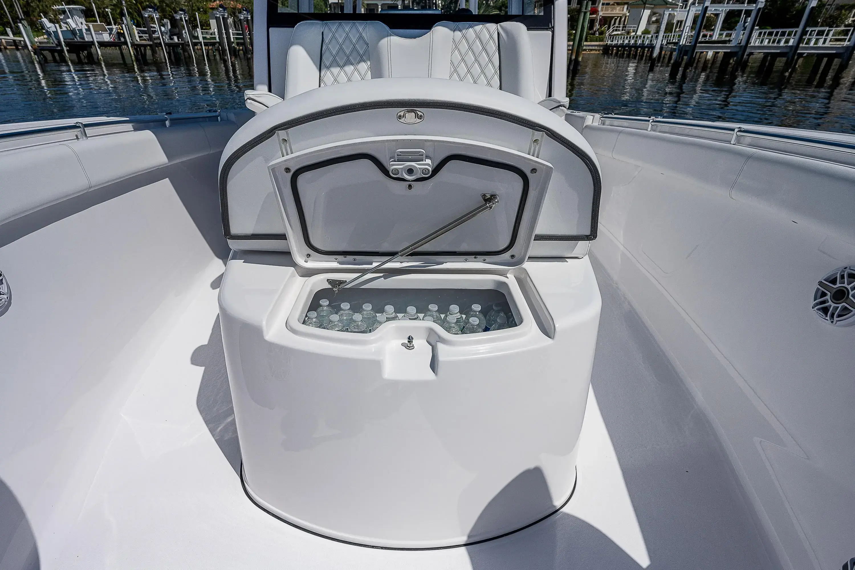 2023 Sportsman open 352 center console