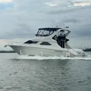 1996 Sea Ray 440 Express Bridge